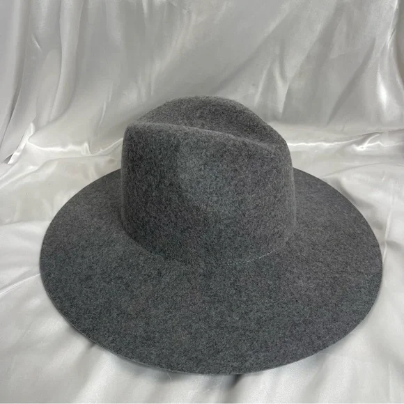 NWOT Women’s Gigi PIP Scottie Hat in Grey 100% Wool Size 55/XS - Picture 7 of 13